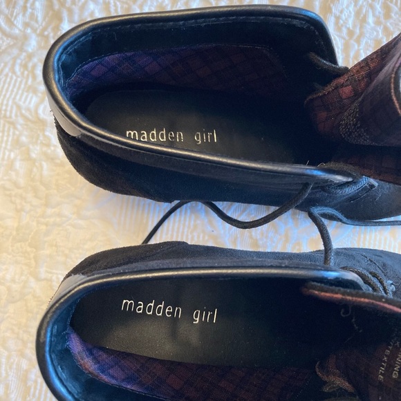 Madden Girl Wedge Ankle Boots - Picture 8 of 13